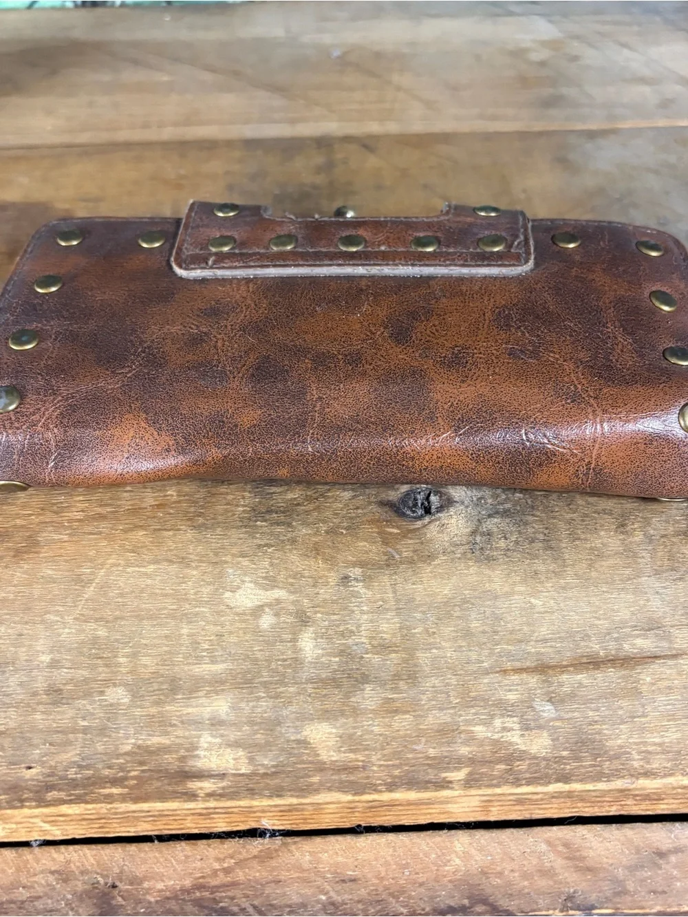 Braciano brown studded